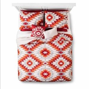 King size Aztec target bedding
